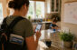 Contextual Reminders That Keep Adult Learners Engaged Online